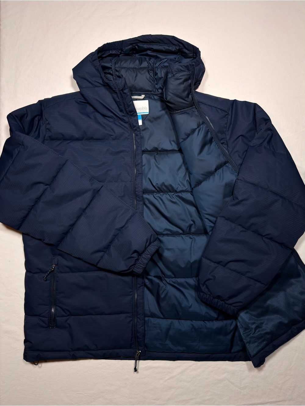 Columbia Men’s Large Navy Blue Hooded Puffer Jacket